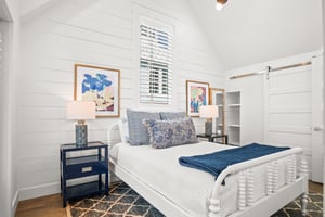 Right Queen Bedroom, 3rd Floor