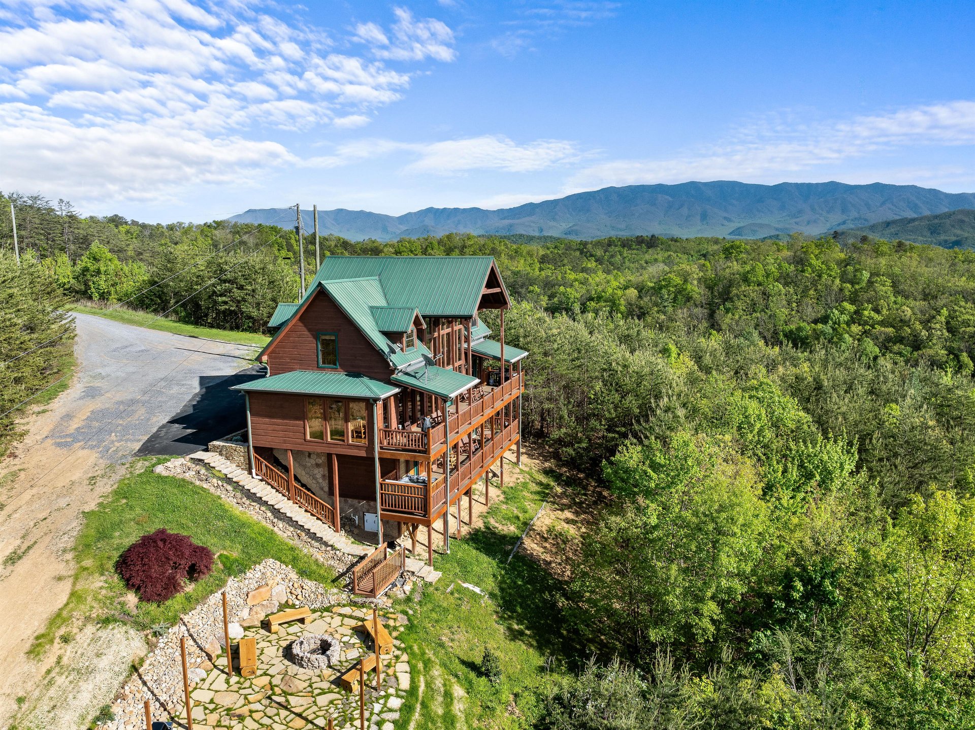 Sideback view of Mountain Bliss cabin
