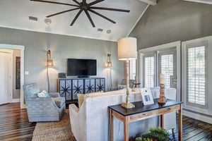 2nd floor living area