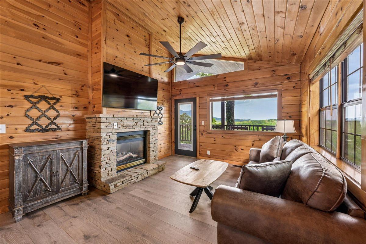 10Living Room