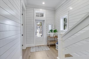1st Floor, Entryway