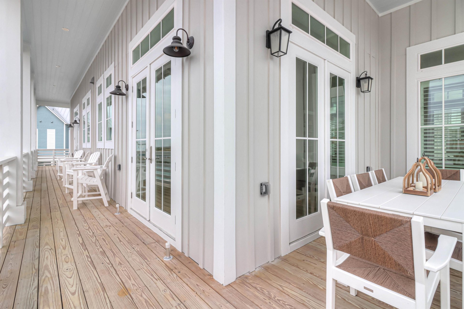 Outdoor Dining with Lakeside Wrap Balcony, 2nd Floor