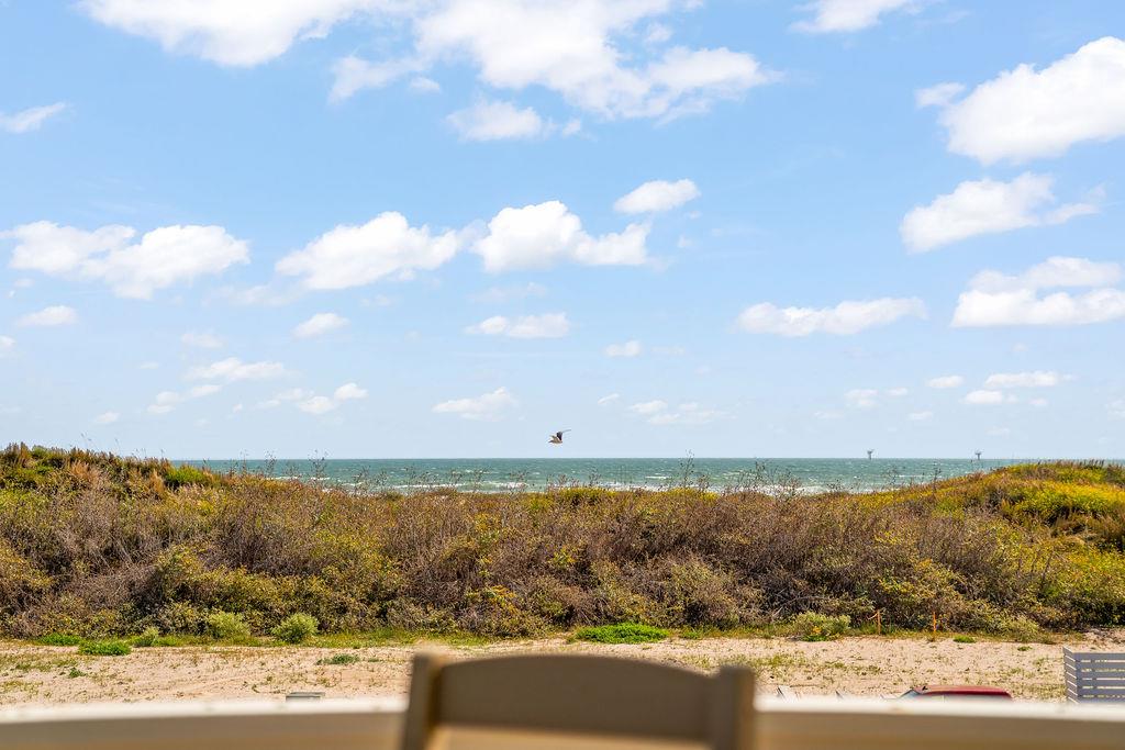 Front Wrap Balcony View, 2nd Floor
