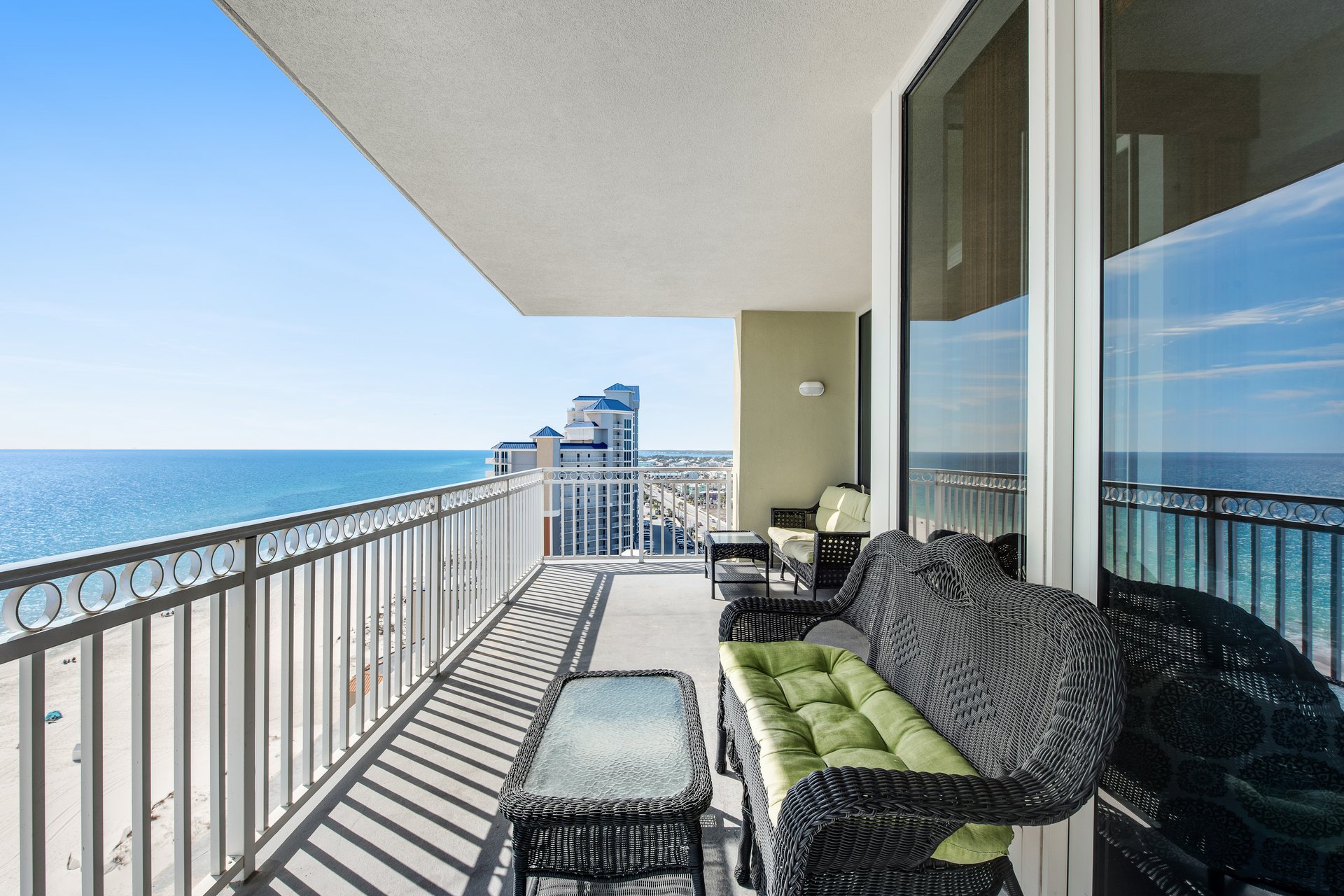 The Colonnades 1503 16