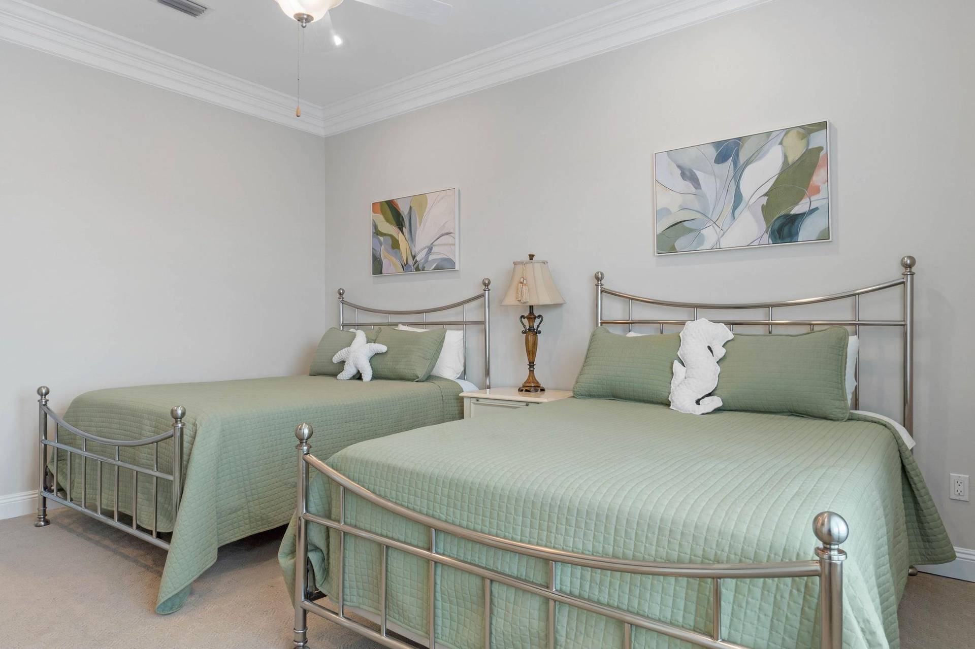 3rd Floor Guest Bedroom 2 2 Queens