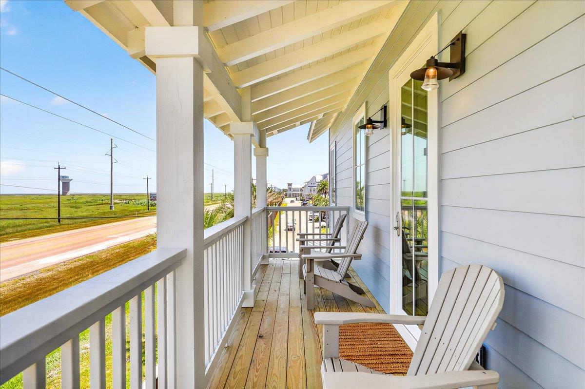 2nd Floor Balcony