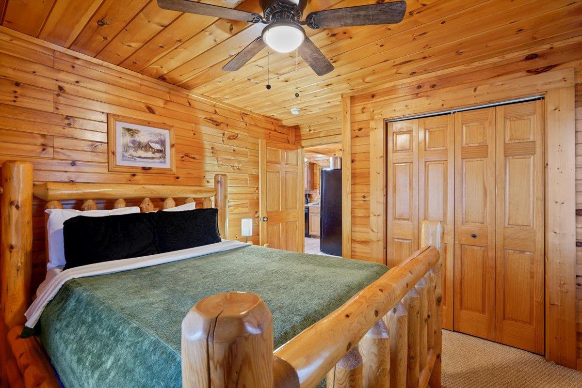 33Bedroom 2