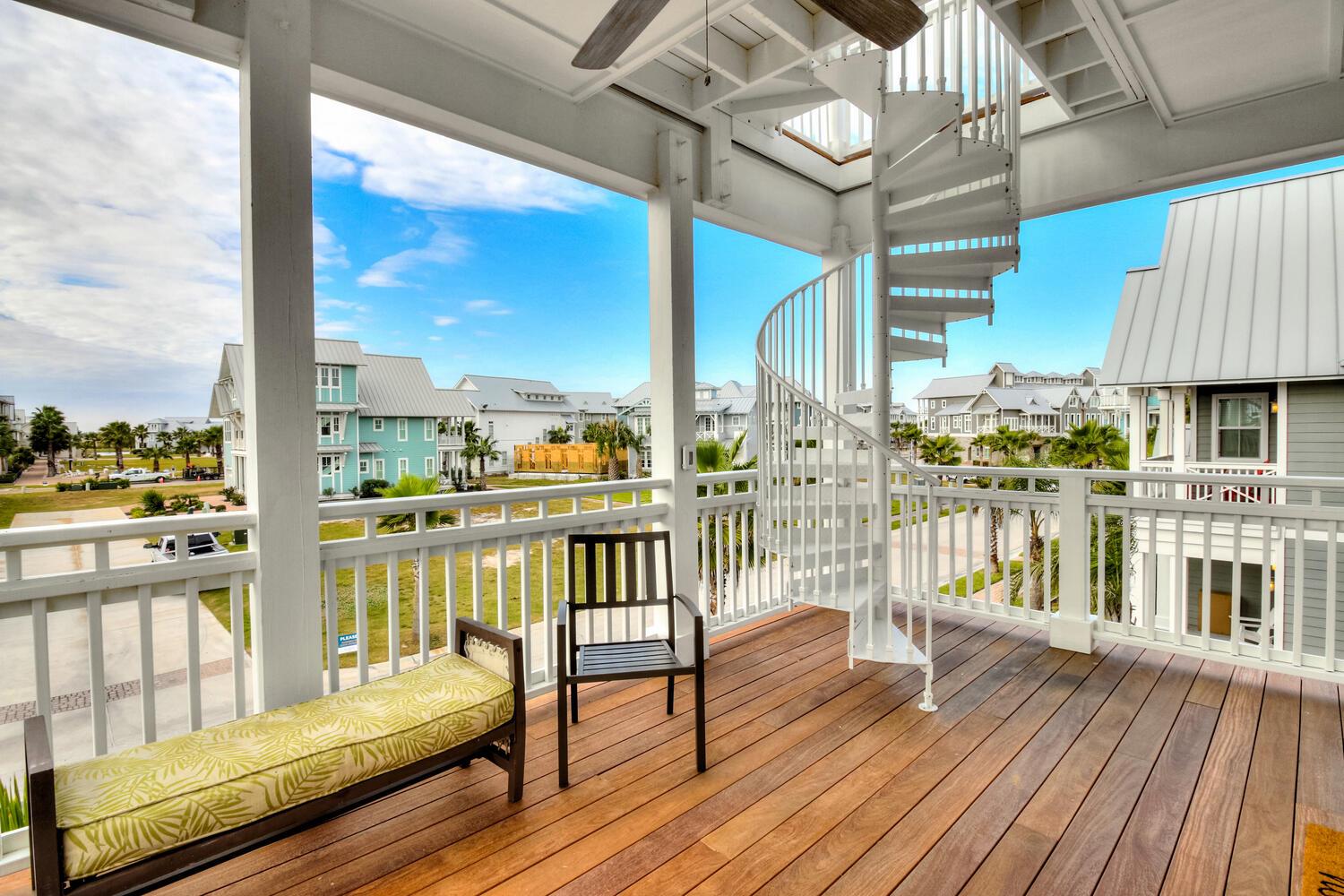 2nd Floor, Front Balcony
