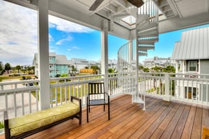 2nd Floor, Front Balcony