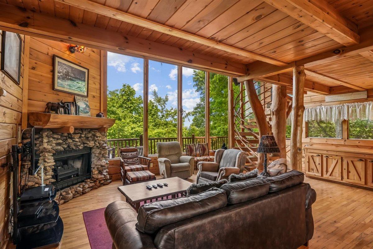 23Living Room