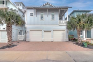 Back Parking With Side Entrance