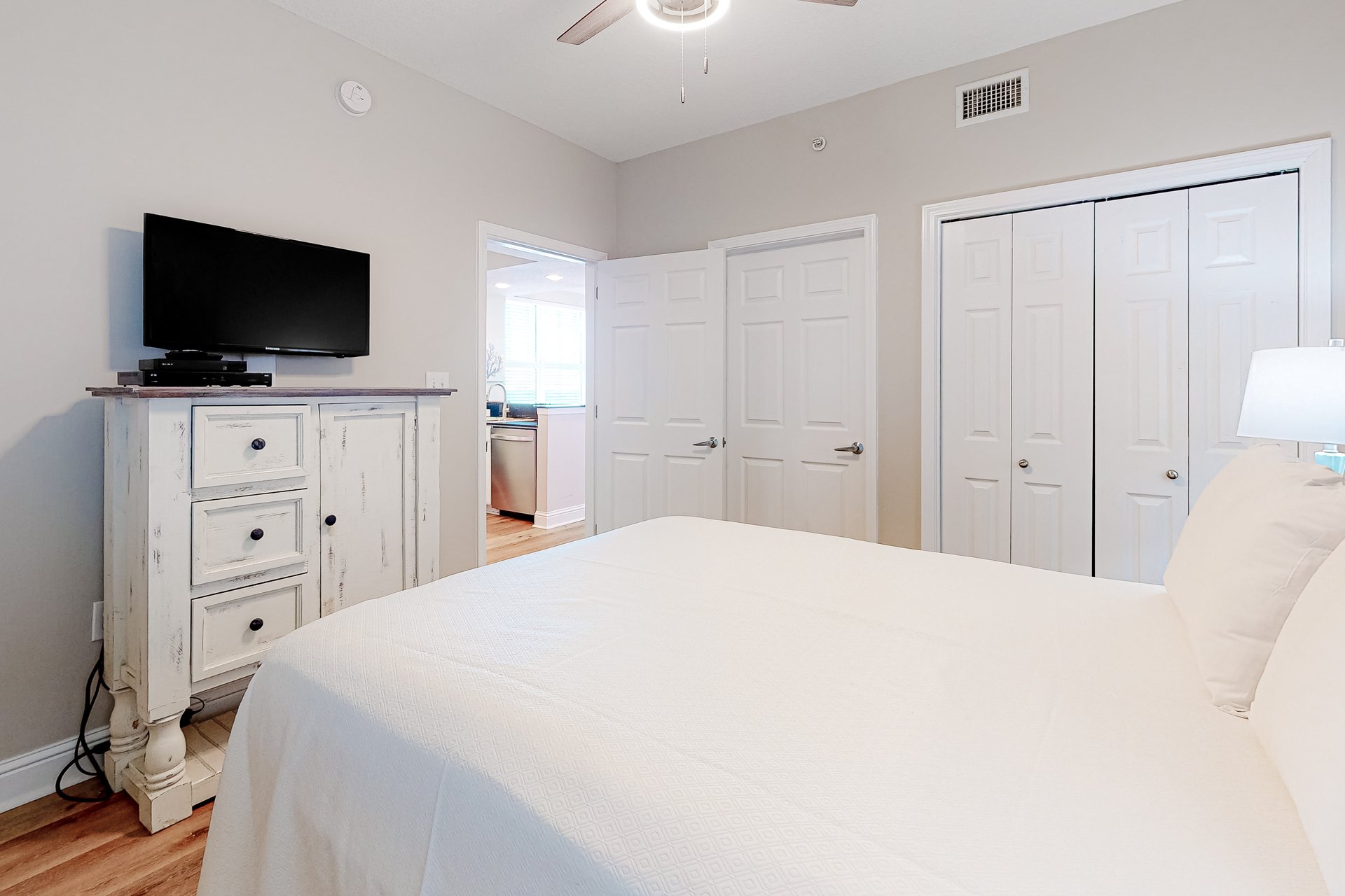 Crystal Shores 601 17