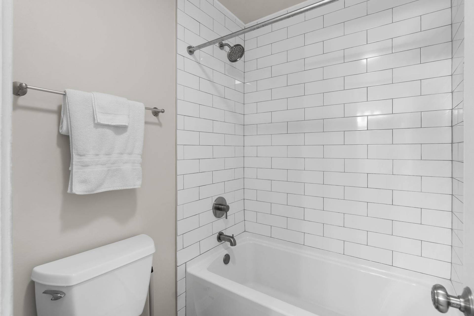Jack N Jill Bathroom
