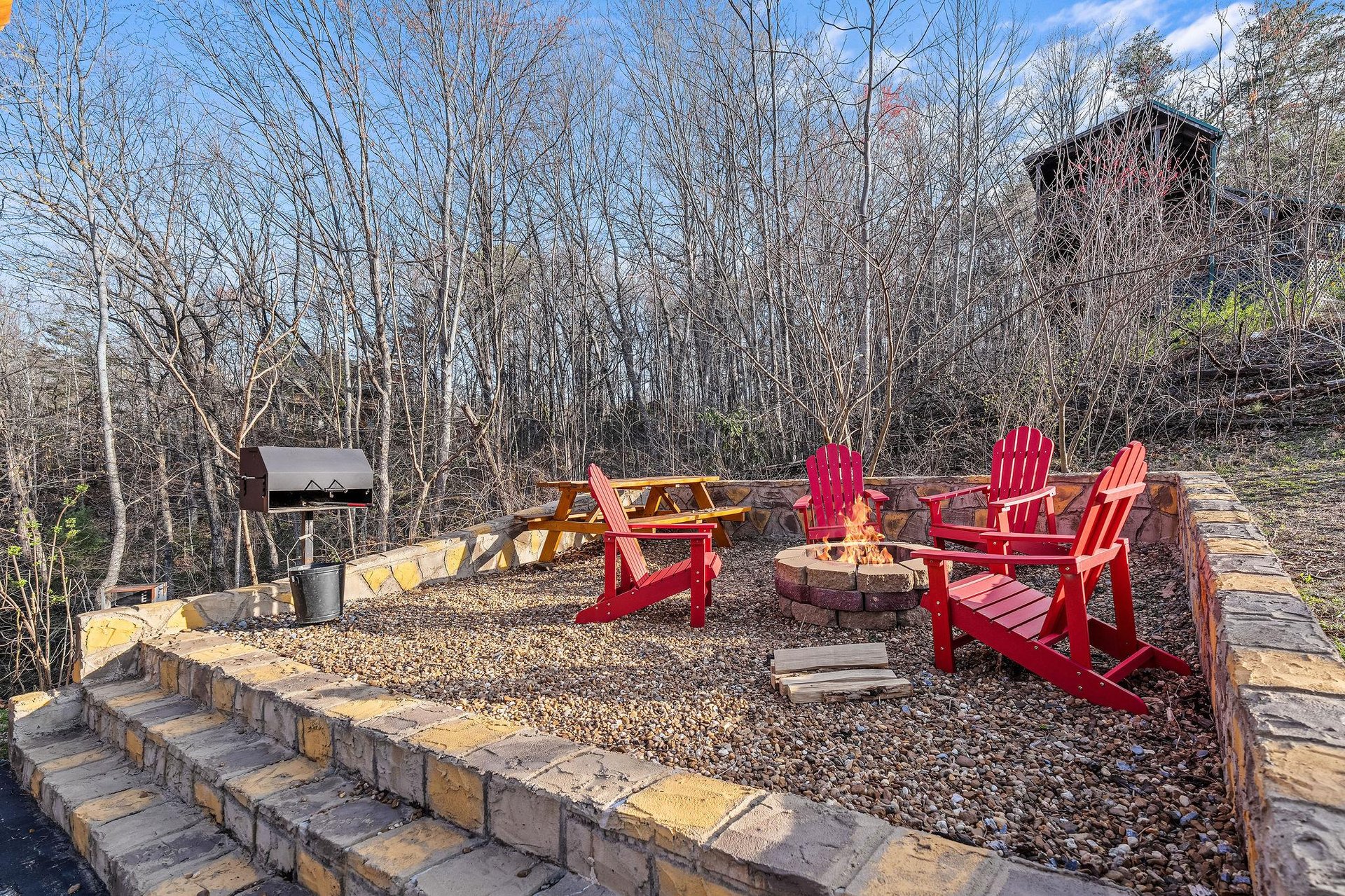 Firepit area with grill