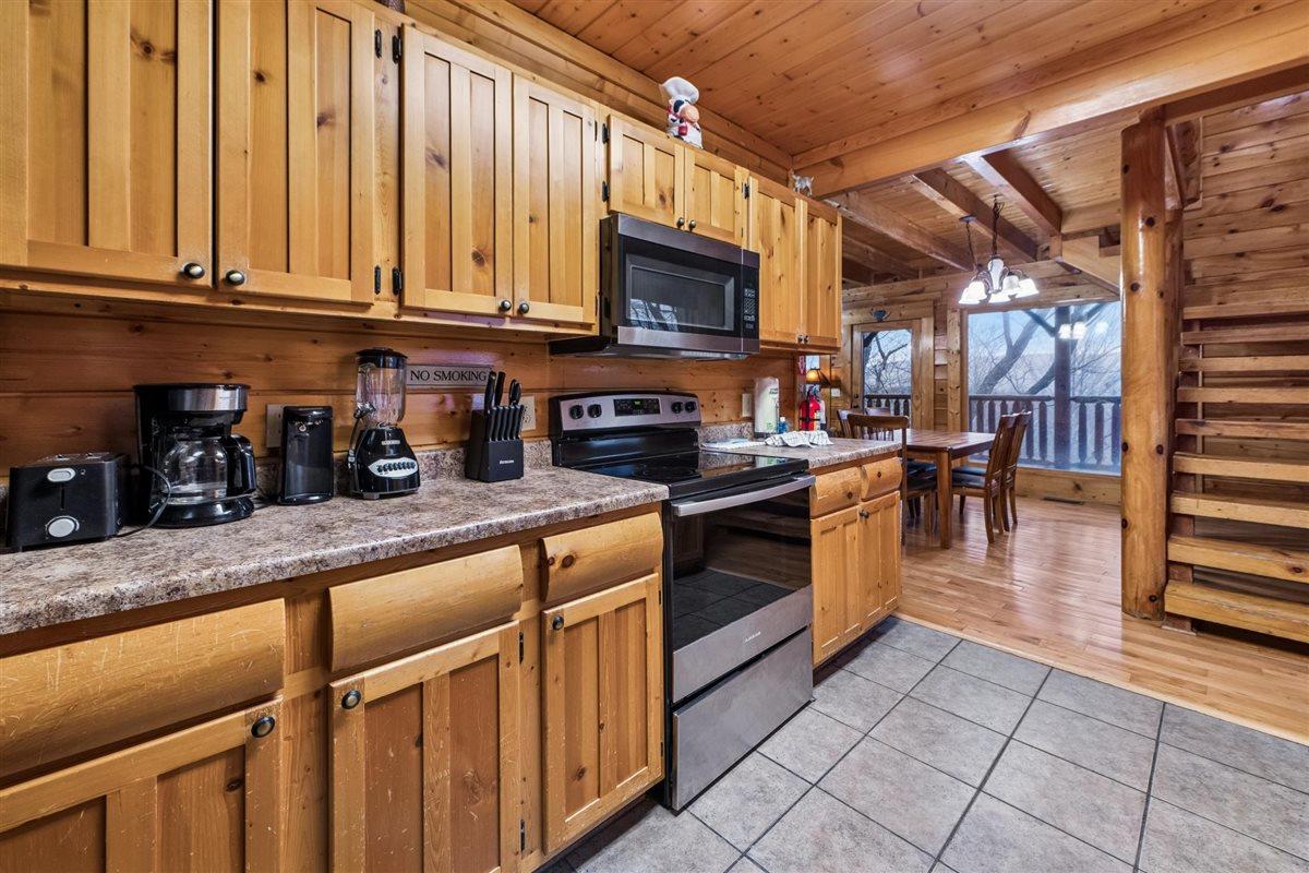 27Kitchen