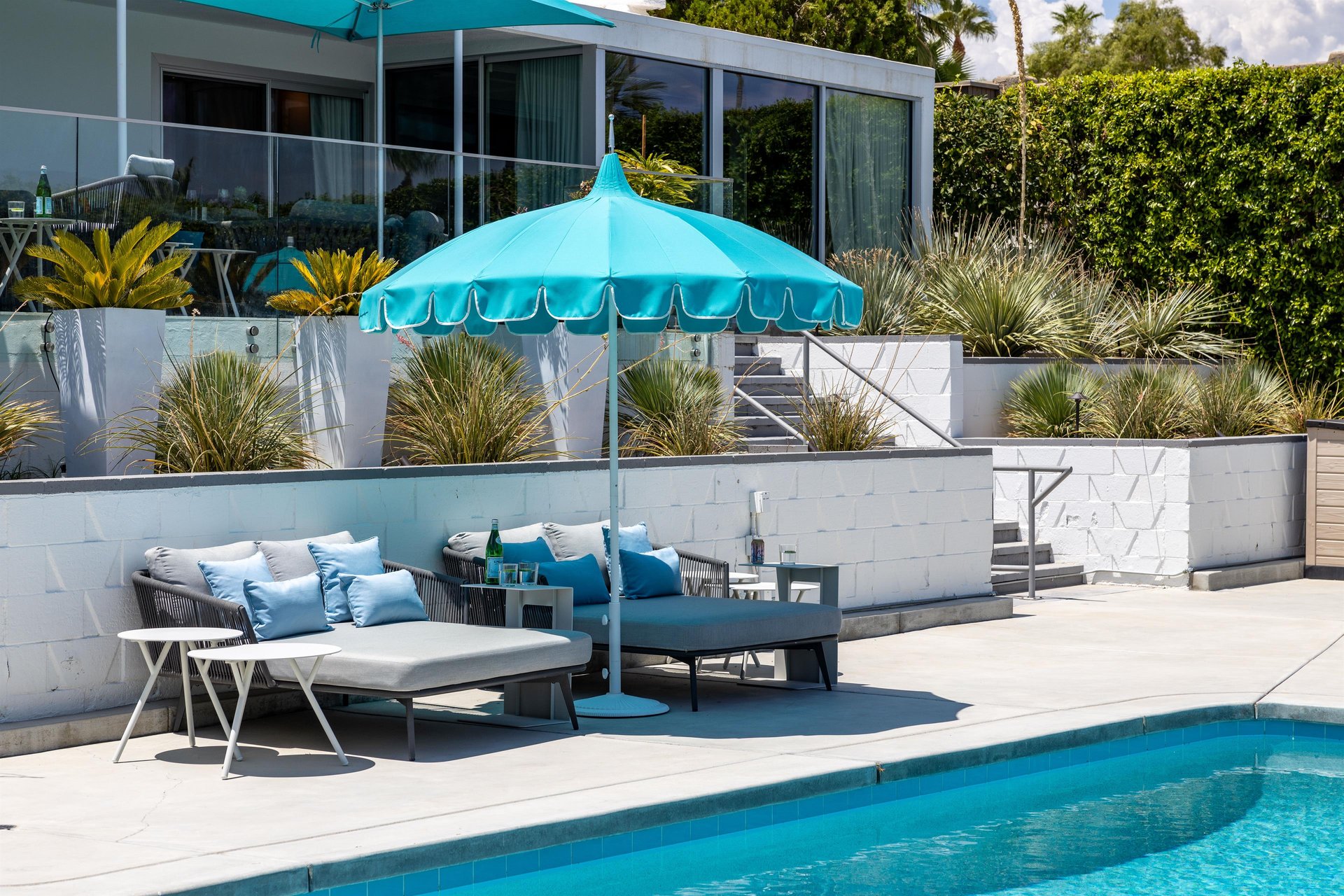 Upscale Outdoor Daybeds