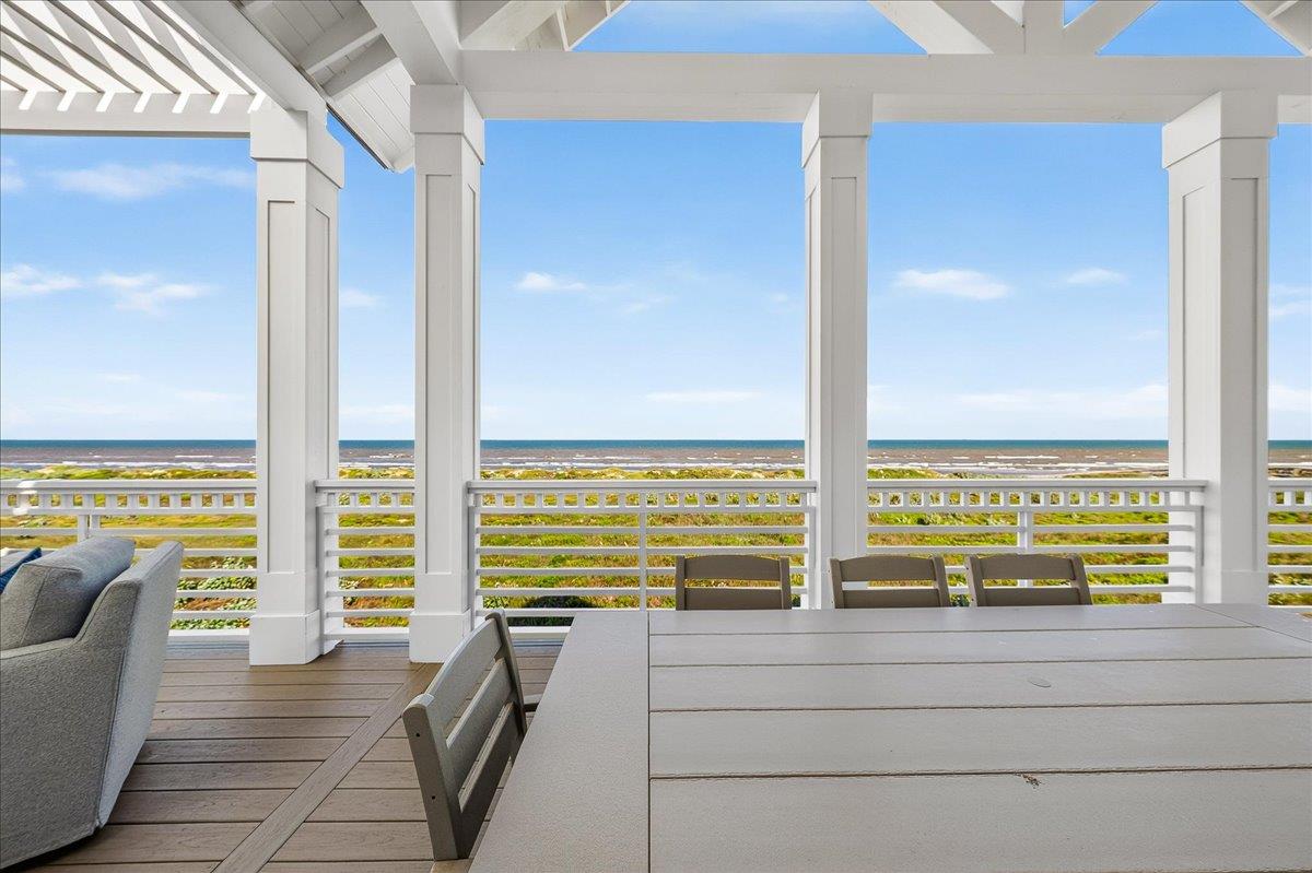 3rd Floor, Balcony