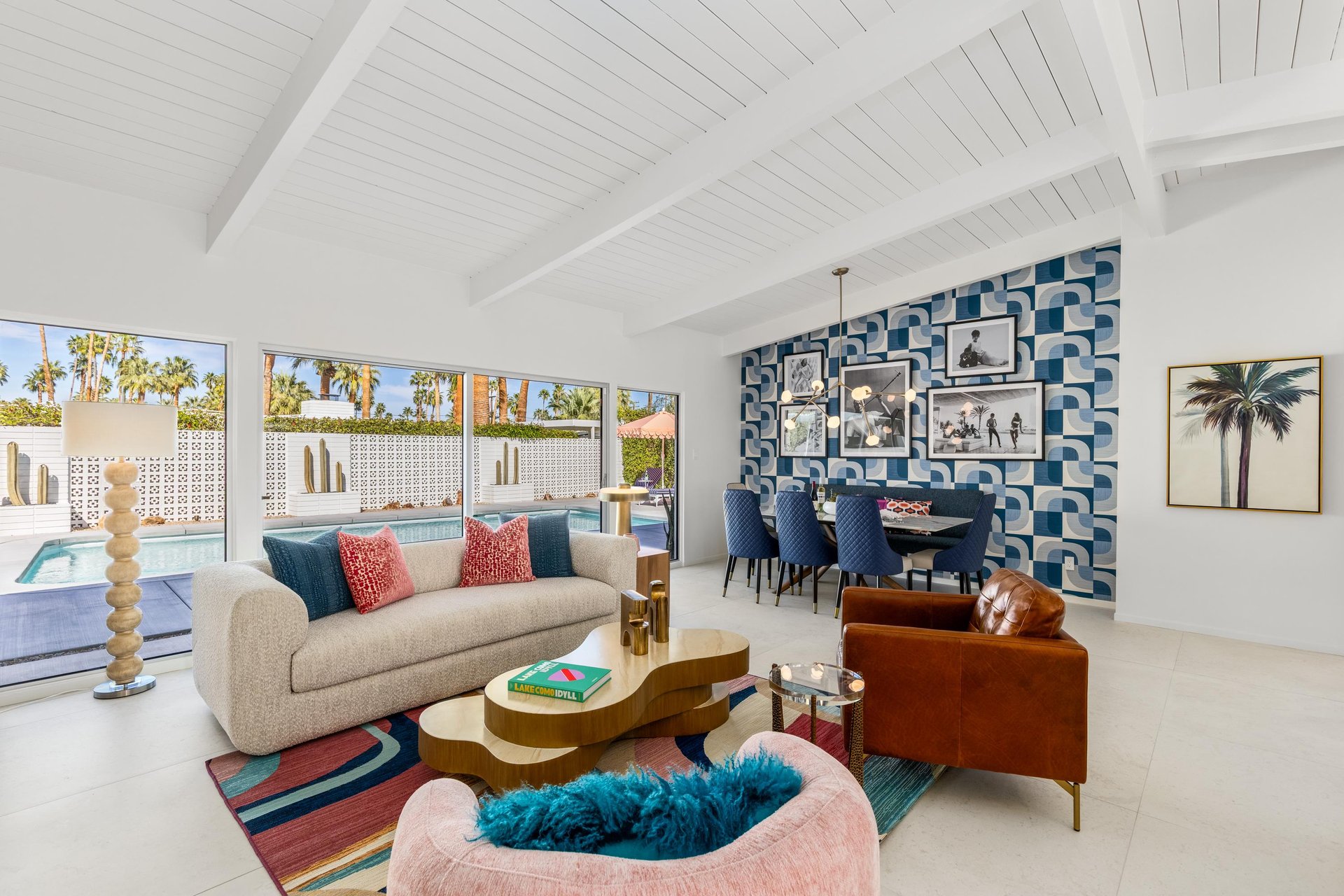 Expansive open indoor living concept