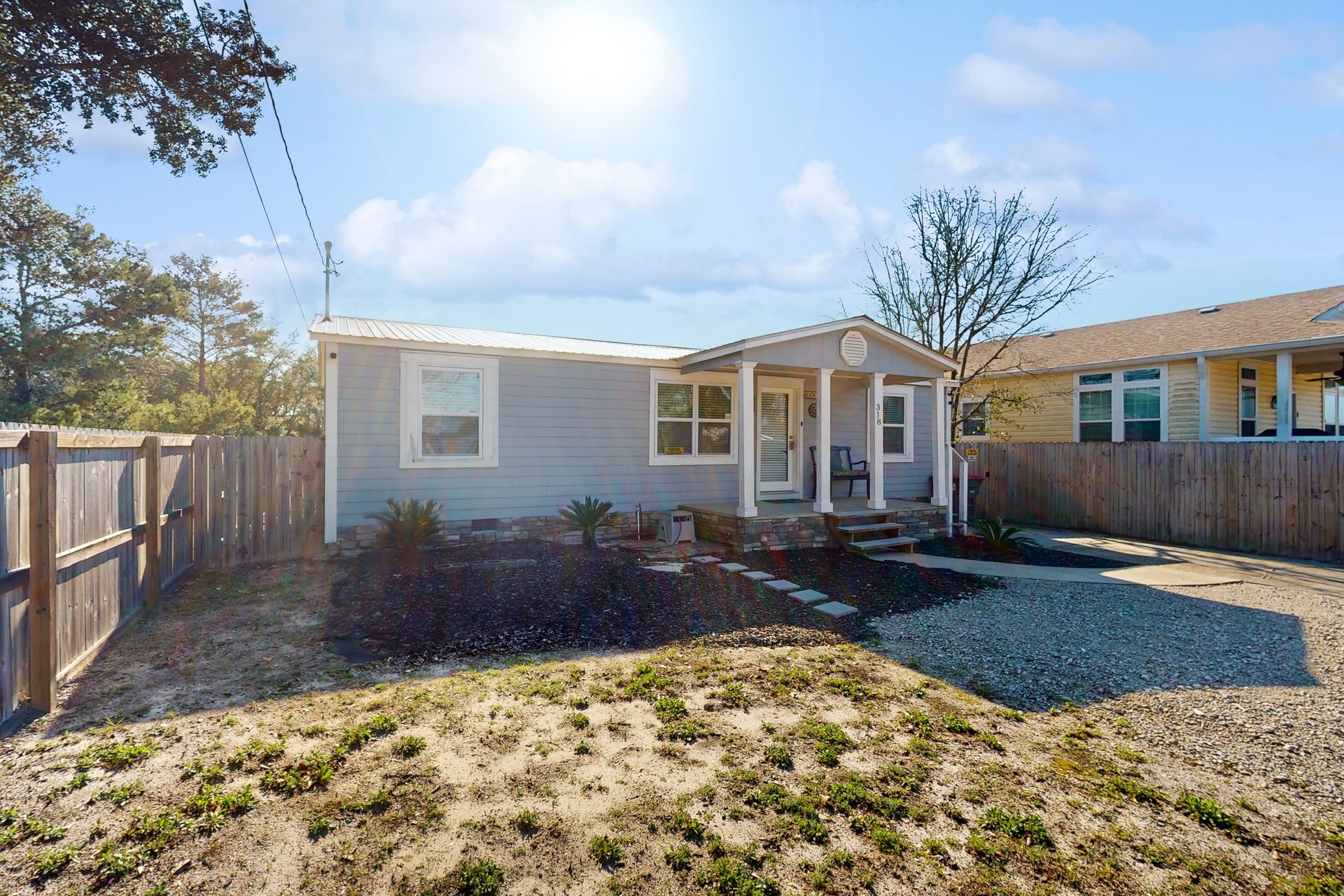 Laguna Beach Leisure 25