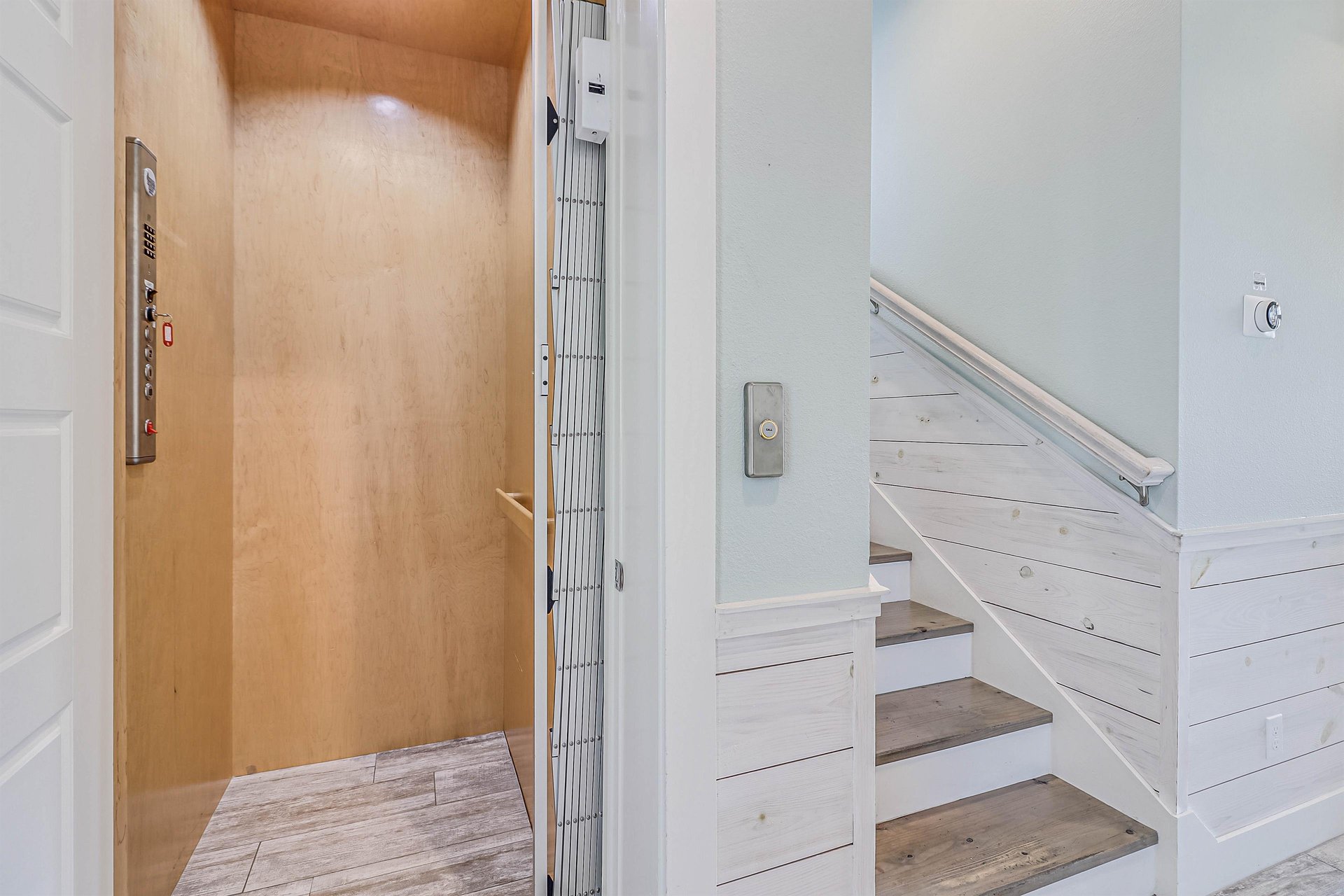 Elevator to Two Floors