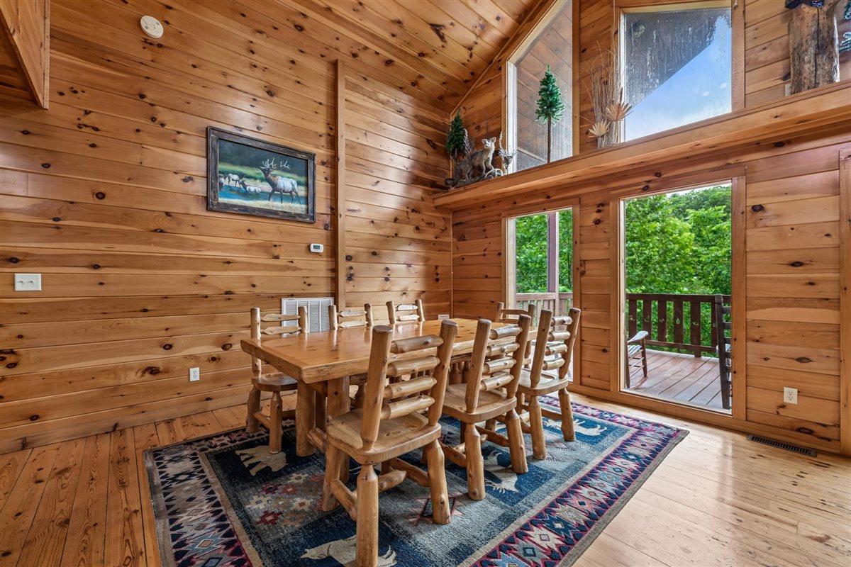 028Dining Room
