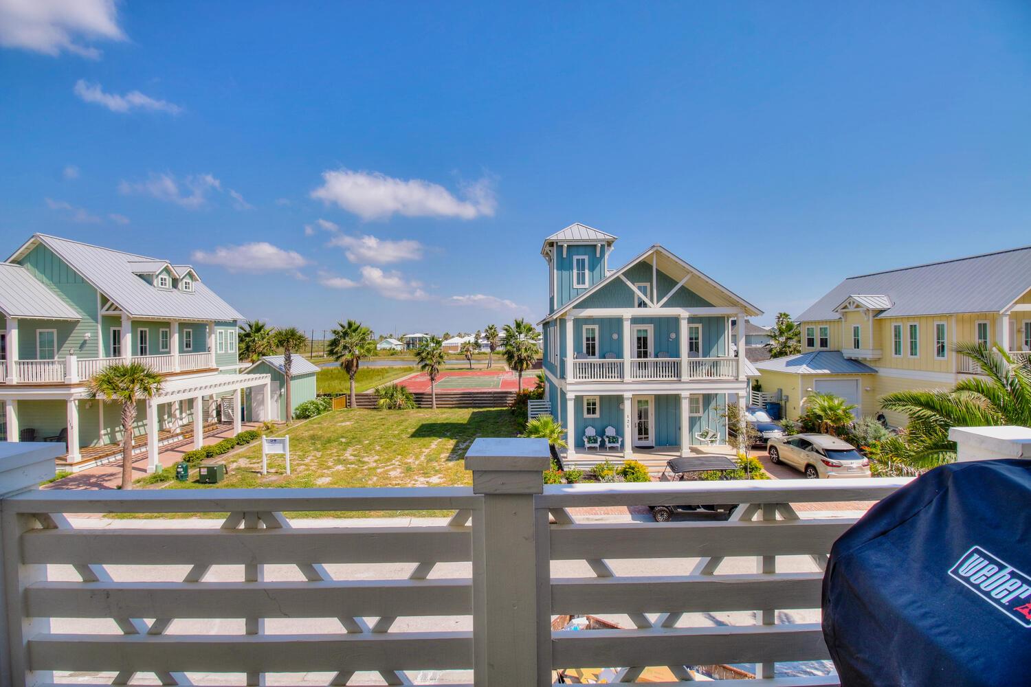 Balcony off living area