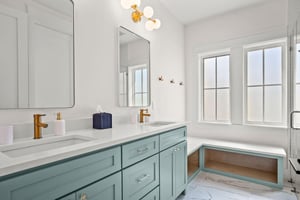 Second King Bathroom, 3rd Floor