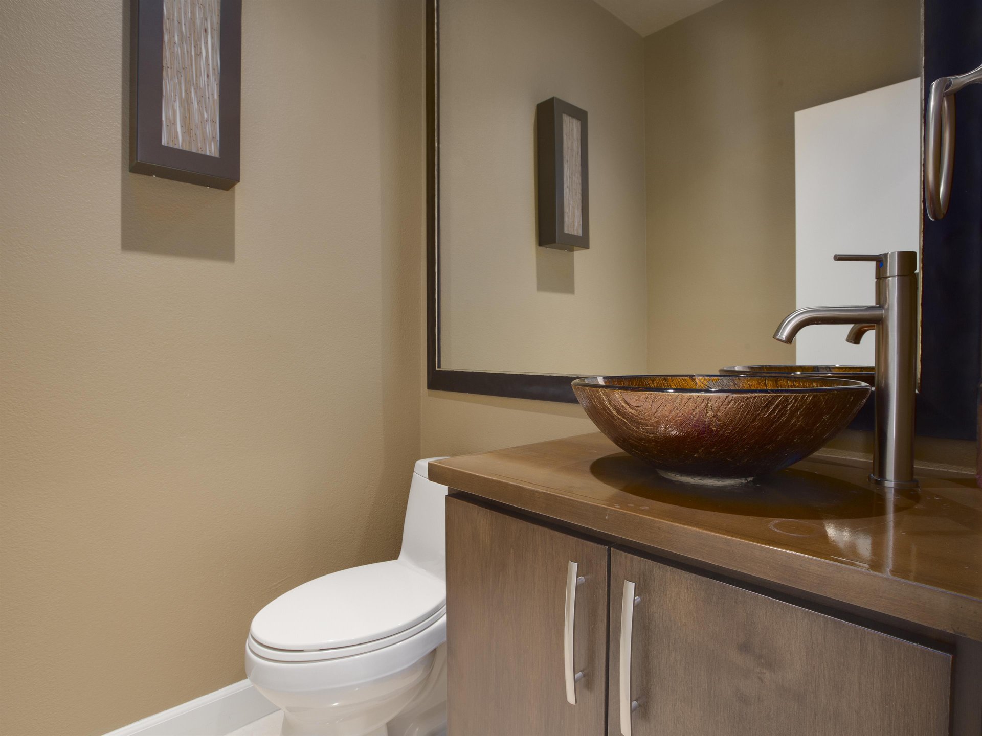 Ensuite bath