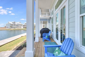 Lakeside Porch, 1st Floor