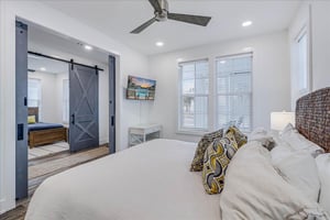 Third King Bedroom, 1st Floor