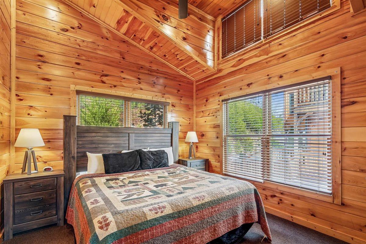 29Primary Bedroom