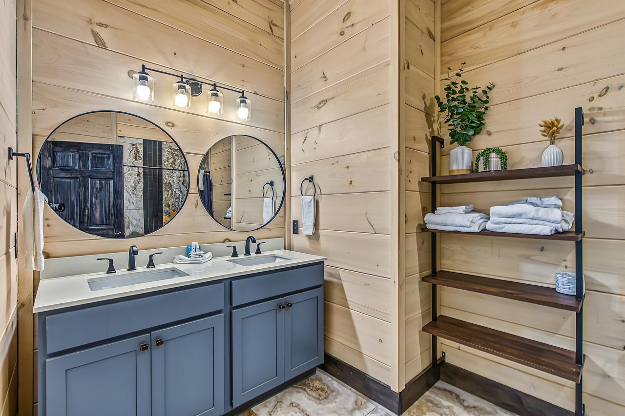 Main Level Full Bathroom 2