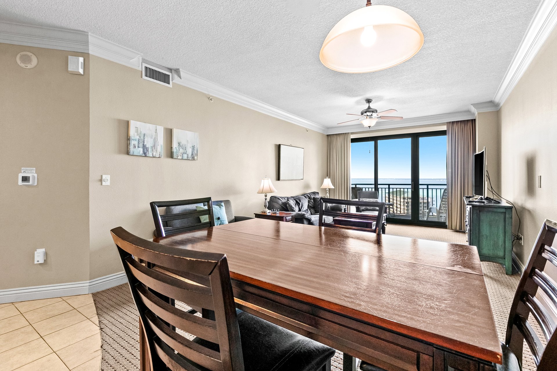 Emerald Grande 927 14