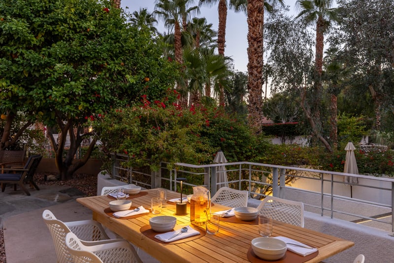 Take your dinner al fresco