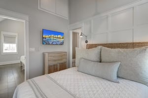 Primary Queen Bedroom, 2nd Floor