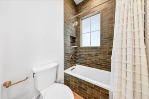1st Floor, Second King Bathroom