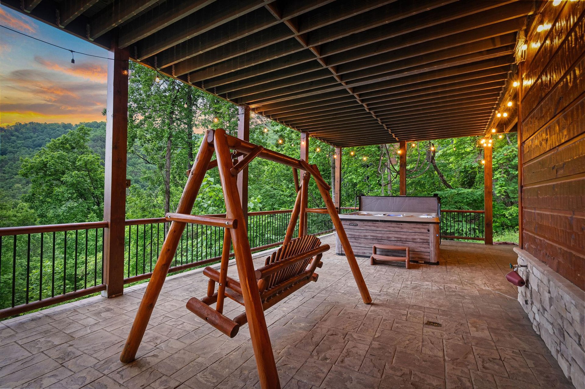 Hot tub on lower level balcony