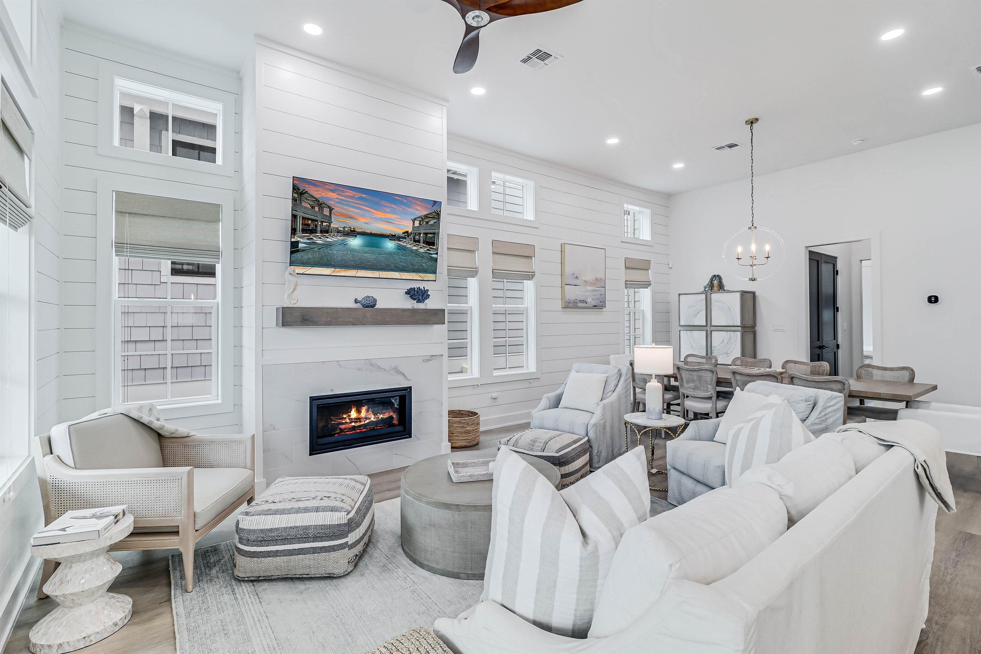 Main Living Area, 2nd Floor