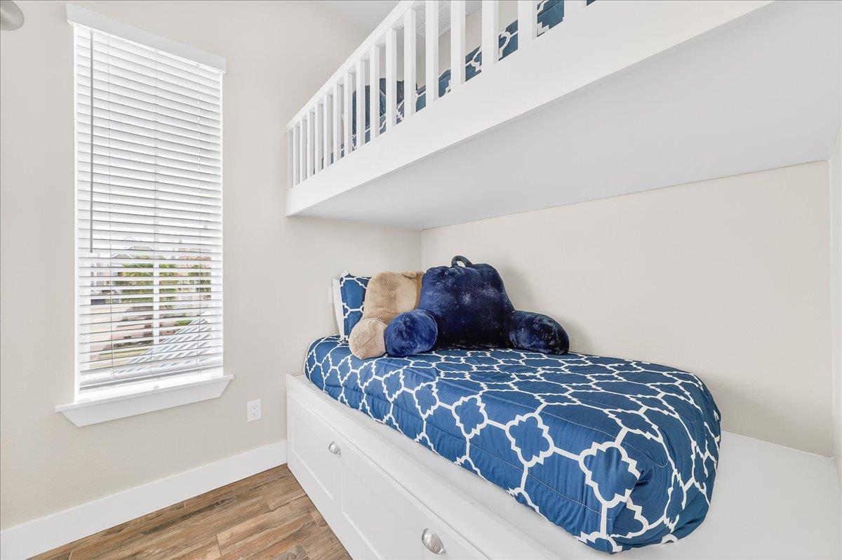 2nd Floor, Bunk Bedroom