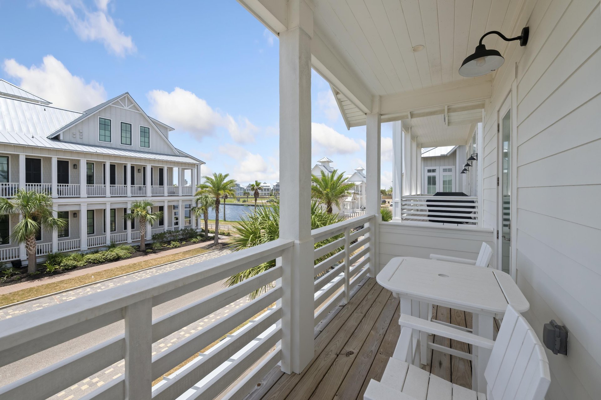 KingQueen Shared Balcony