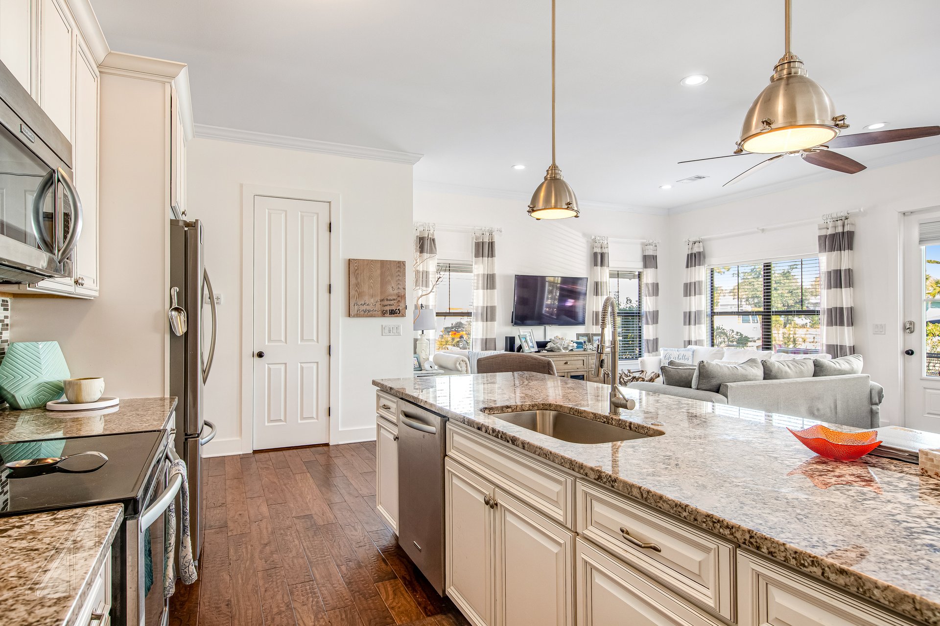 Gulf Reflections SunDaze 15