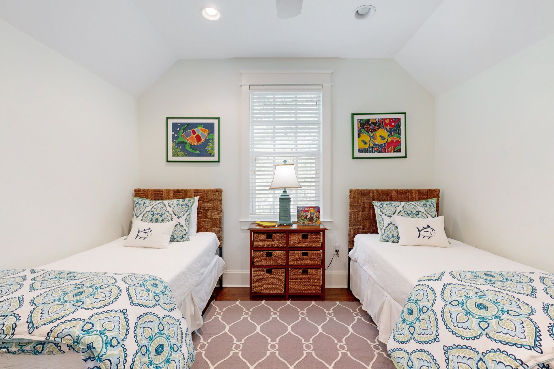 Lakeside Happy Place 16