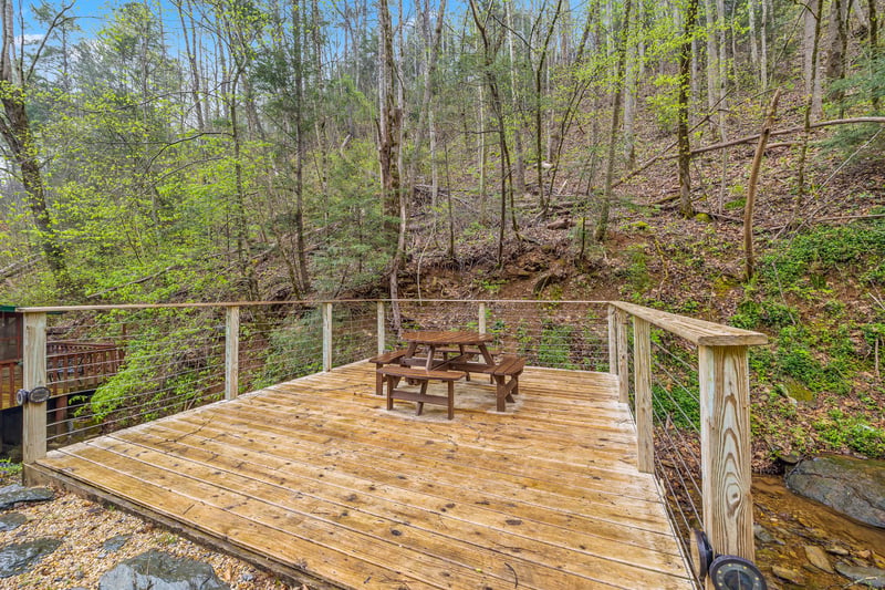 Picnic table