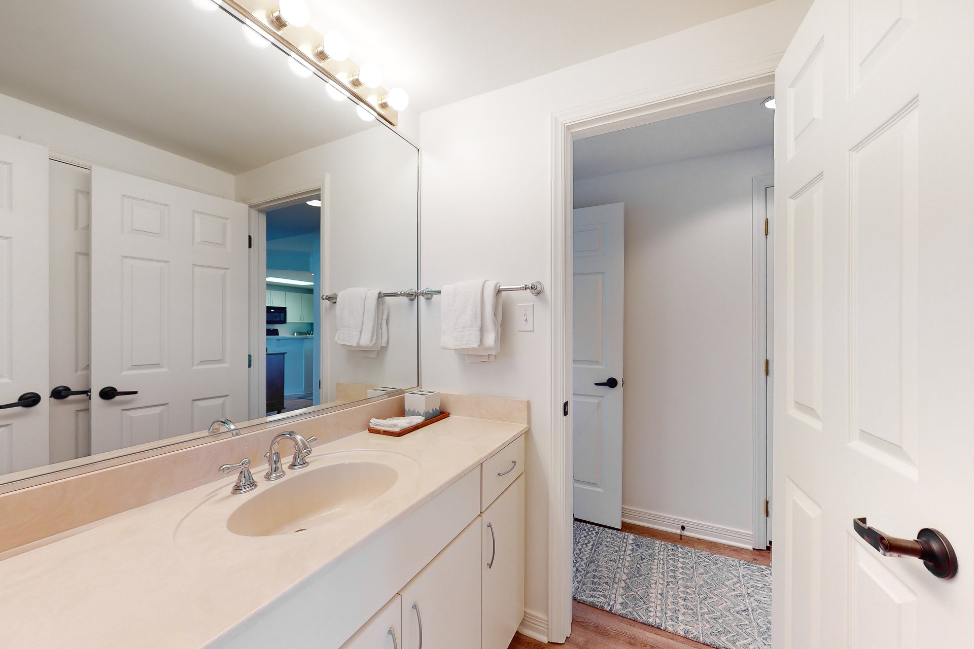 Four Seasons 701E Pier 701 East 18