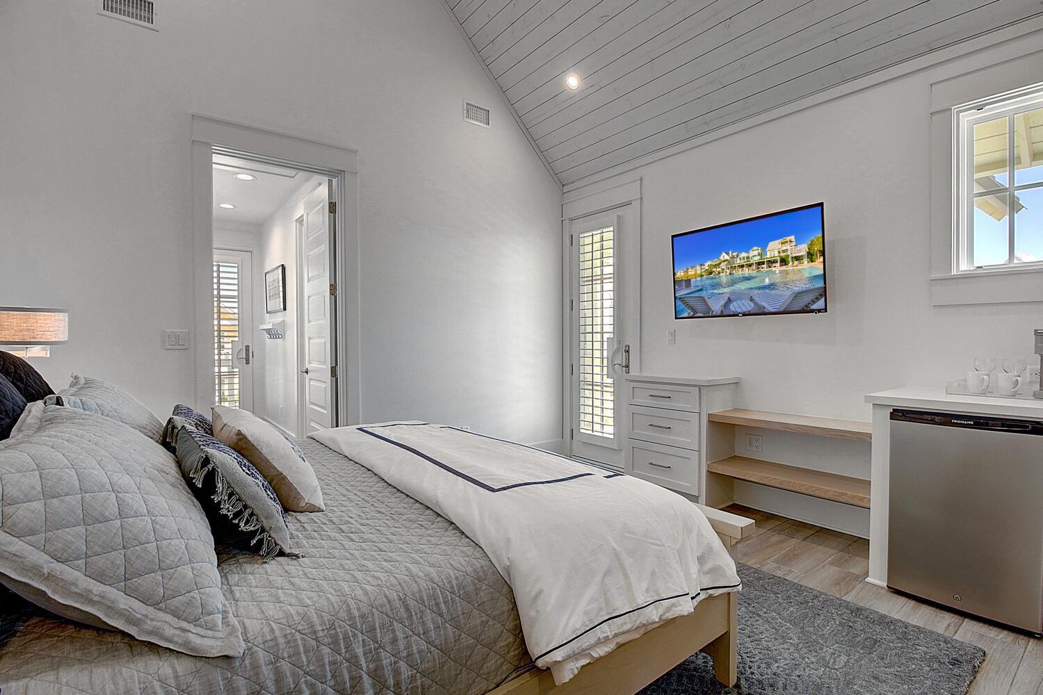 Primary King Bedroom, 2nd Floor