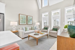 1st Floor, Living Room