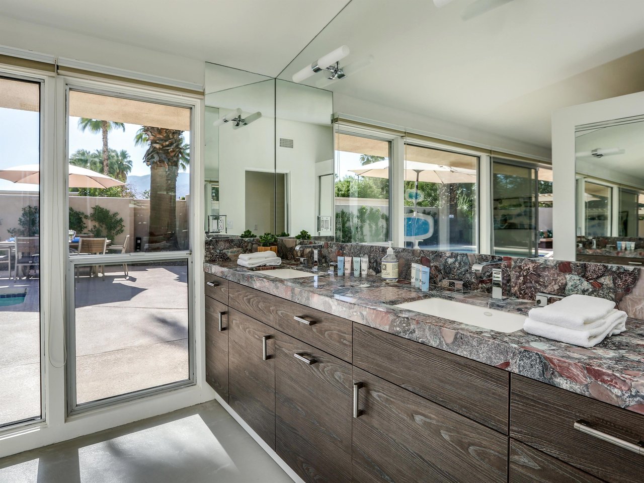 Pamper yourself in the luxurious bathroom