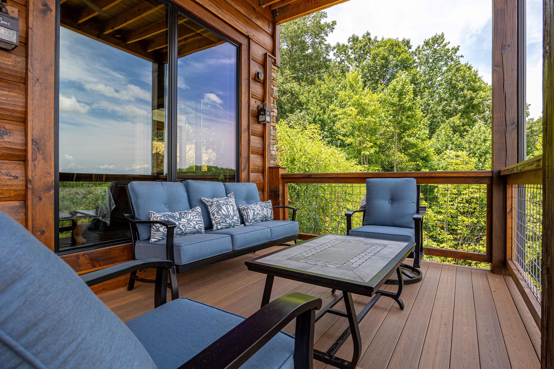 Lower Deck Seating Area