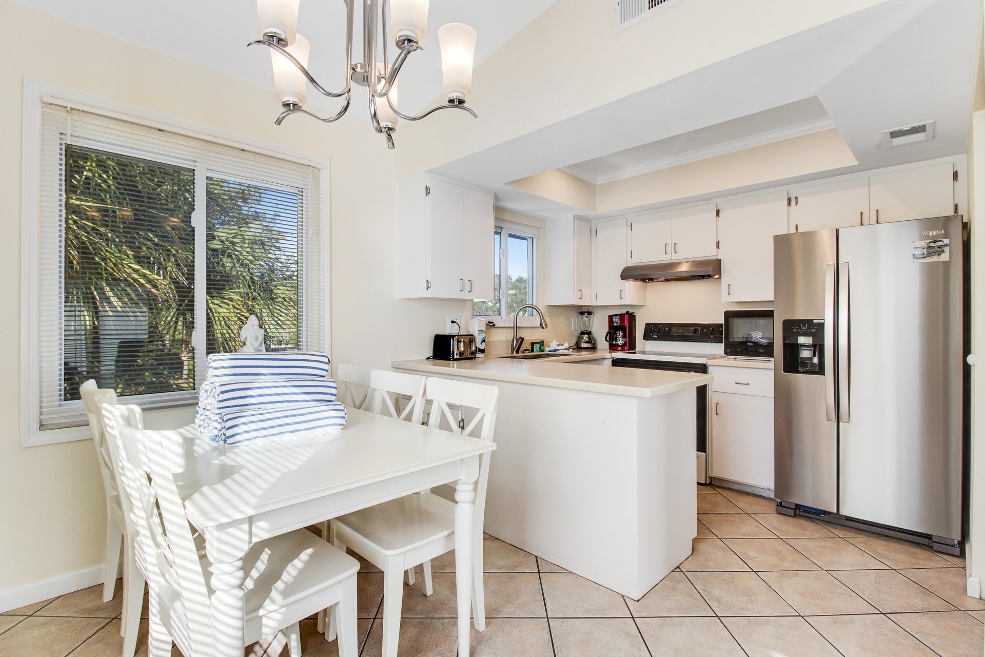 Turquoise Paradise West 5