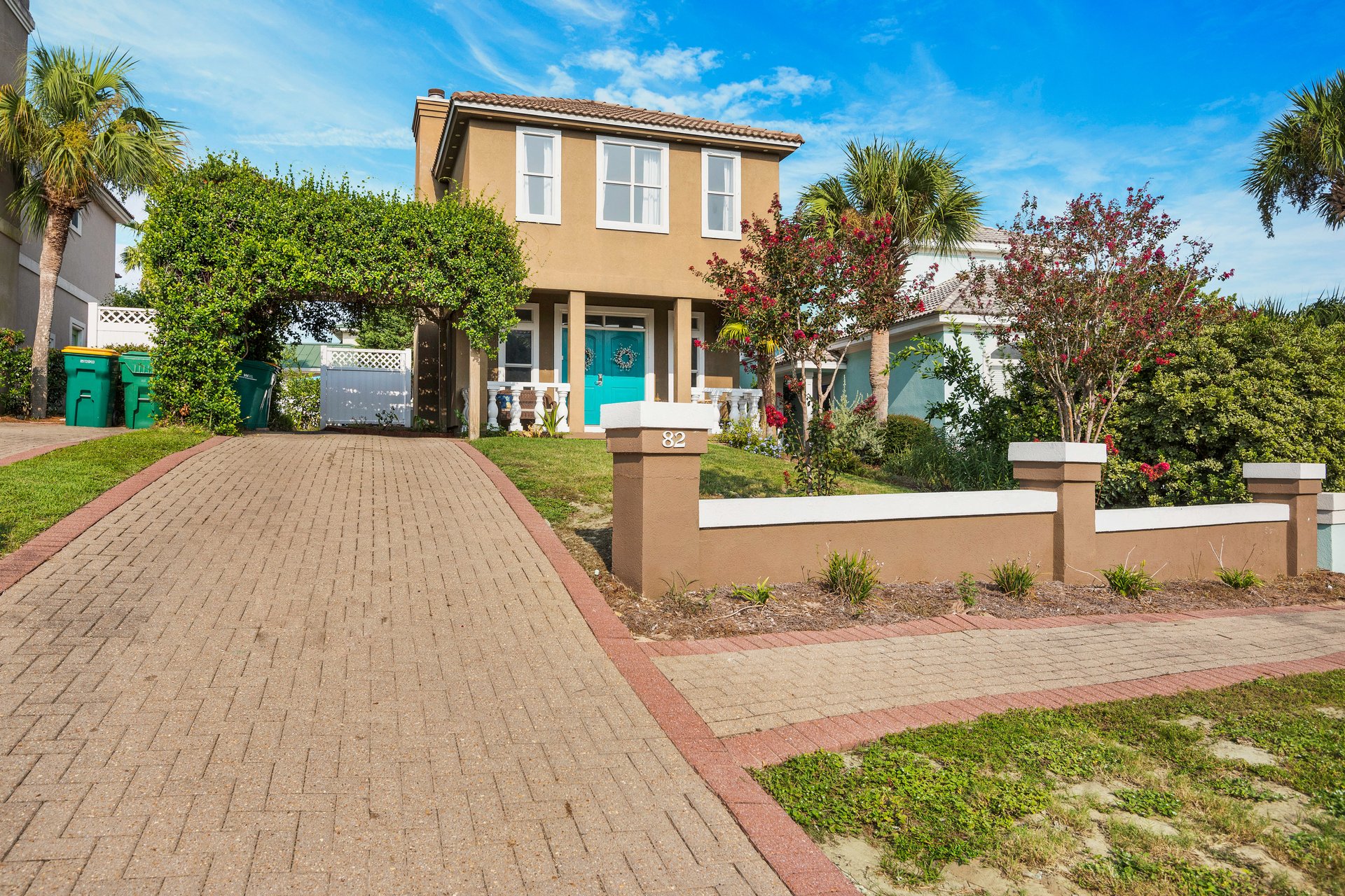 Terra Cotta Happy Ours 36